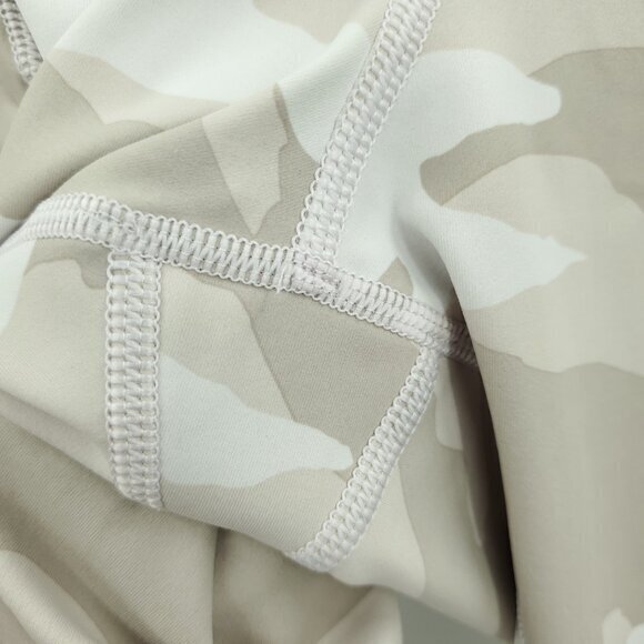 Athleta Camo Contender 7/8 Tight Camo Legging L White/Tan - Picture 7 of 16